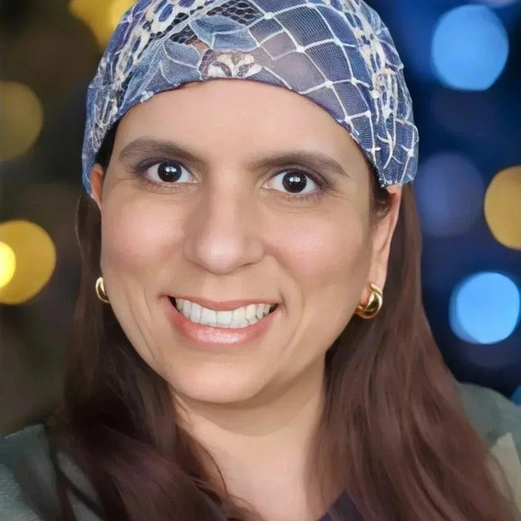 🆕️Elegant 18K Gold Plated Triple C-Hoop Dainty Earrings | Hypoallergenic & Chic - Picture 3 of 9